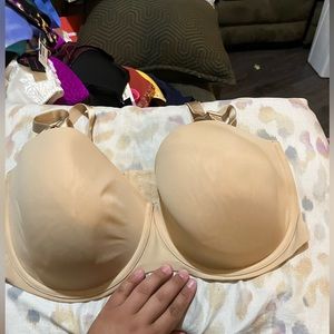 NWOT Cacique 40G bra